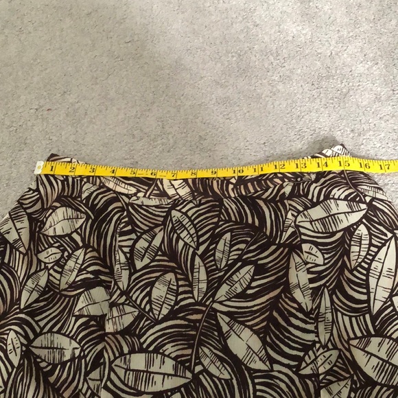 Linea Domani Two-Piece Brown and White Top and Skirt - Picture 10 of 12